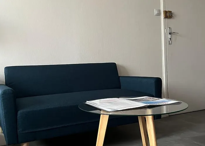 Joli Studio Avec Parking Prive, Bien Situe