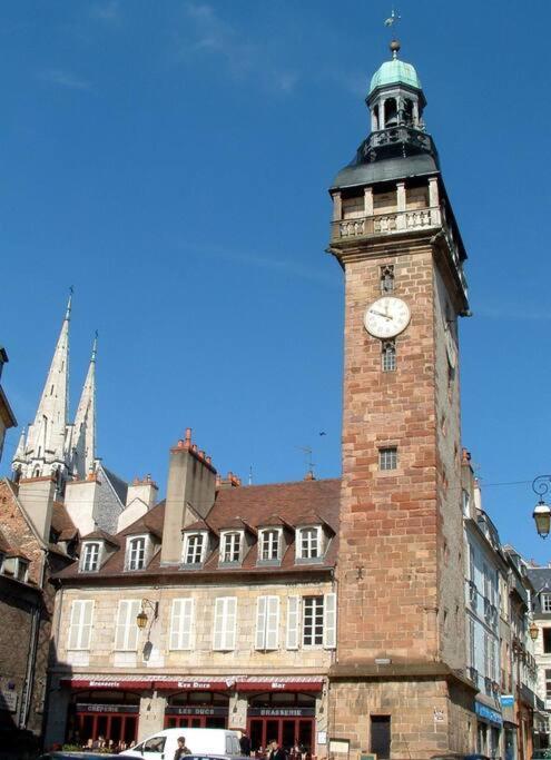 Apartamento Joli Avec Parking Prive, Bien Situe Moulins (Allier)